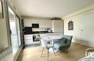 Apartment 1 room of 27 m² in Paris (75011)