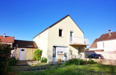 House 5 rooms of 104 m² in Pau (64000)