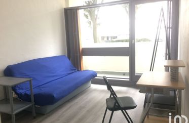Apartment 1 room of 18 m² in Croix (59170)