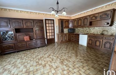 House 7 rooms of 183 m² in Coizard-Joches (51270)