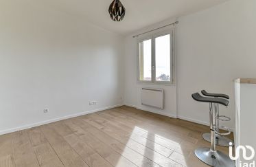 Appartement 3 pièces de 43 m² à Thiais (94320)