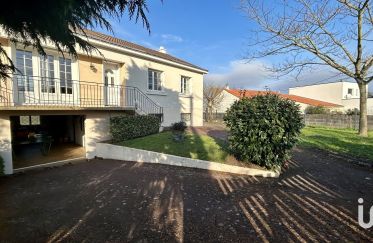 House 4 rooms of 102 m² in Haute-Goulaine (44115)