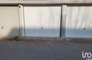 Parking/garage/box de 15 m² à Meaux (77100)