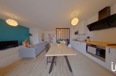 Apartment 4 rooms of 71 m² in Moissy-Cramayel (77550)