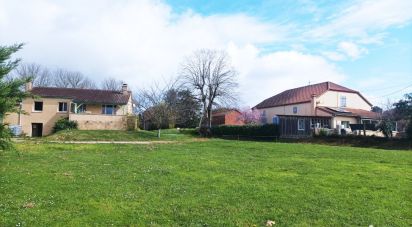 Maison 7 pièces de 219 m² à Villefranche-du-Périgord (24550)