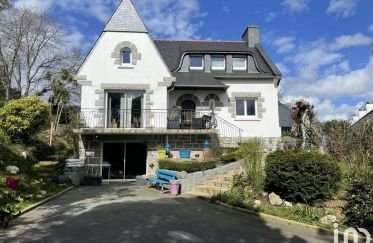 House 8 rooms of 160 m² in Lannion (22300)