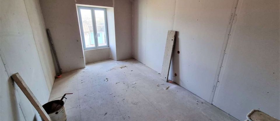 House 5 rooms of 122 m² in Doux (79390)