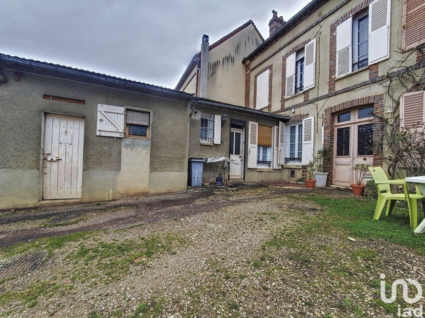 Maison 7 pièces de 81 m² à Saint-Julien-du-Sault (89330)