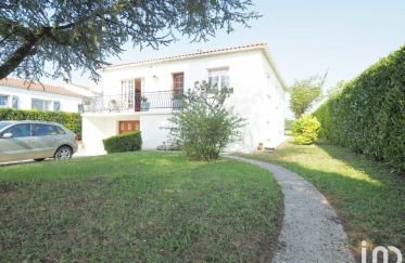 House 6 rooms of 189 m² in Surgères (17700)