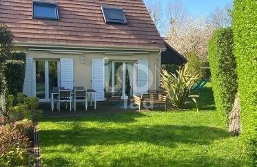 House 4 rooms of 84 m² in Chevry-Cossigny (77173)