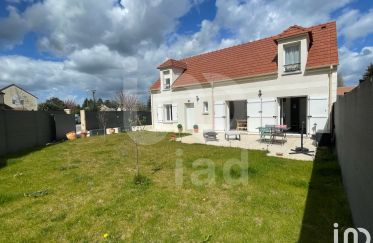 Traditional house 6 rooms of 140 m² in Oncy-sur-École (91490)
