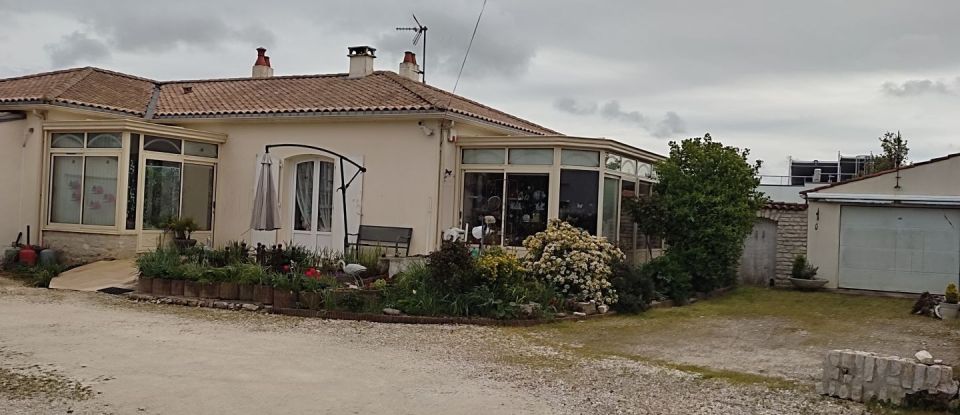 House 5 rooms of 127 m² in Dompierre-sur-Mer (17139)