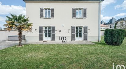 Maison 6 pièces de 223 m² à Bailly-Romainvilliers (77700)