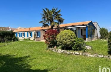 House 5 rooms of 100 m² in Le Grand-Village-Plage (17370)