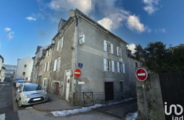 Maison 8 pièces de 225 m² à Saint-Chély-d'Apcher (48200)
