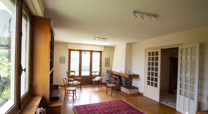 Maison 6 pièces de 170 m² à Marat (63480)