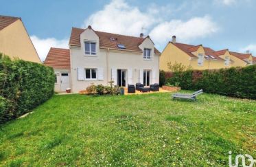House 6 rooms of 117 m² in Mandres-les-Roses (94520)