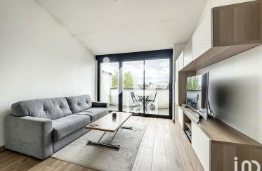 Apartment 1 room of 29 m² in Pontault-Combault (77340)