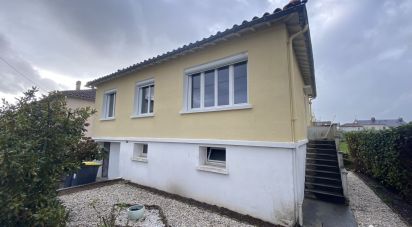 House 4 rooms of 70 m² in Parthenay (79200)