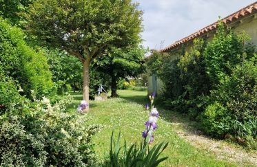 House 4 rooms of 103 m² in Bergerac (24100)