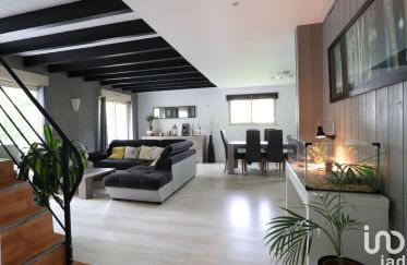 Maison 4 pièces de 120 m² à Échiré (79410)