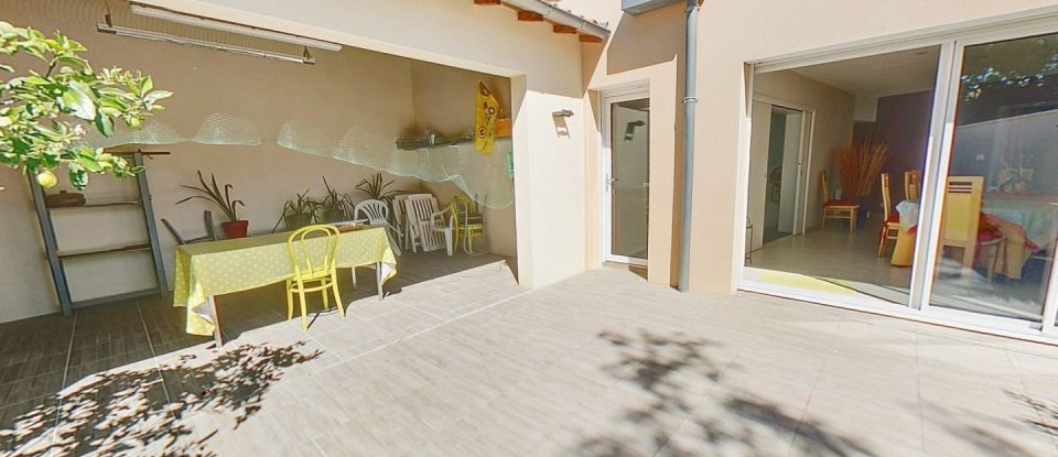 Maison 8 pièces de 203 m² à Marçay (86370)