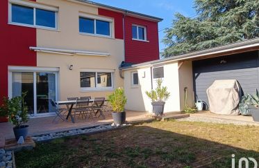 House 5 rooms of 101 m² in Mulsanne (72230)