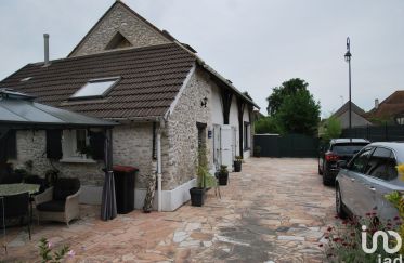 House 6 rooms of 155 m² in Rozay-en-Brie (77540)