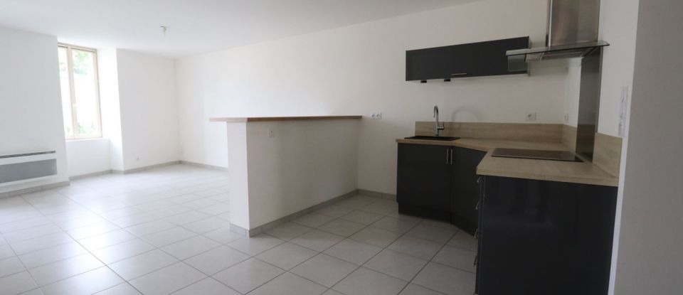 Appartement 3 pièces de 100 m² à Échiré (79410)