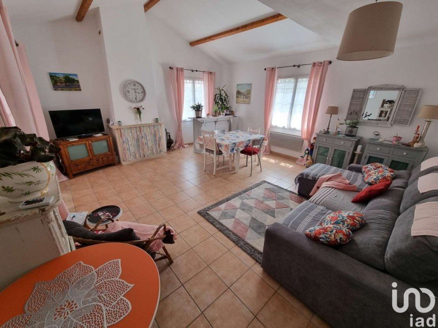 House 3 rooms of 72 m² in Vasles (79340)
