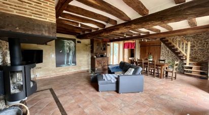 Longère 5 pièces de 98 m² à Château-Gontier (53200)