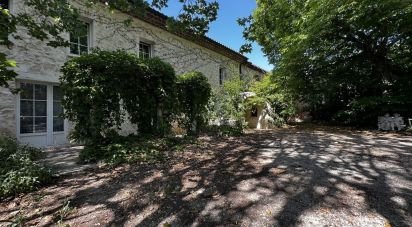 House 5 rooms of 157 m² in Aix-en-Provence (13080)