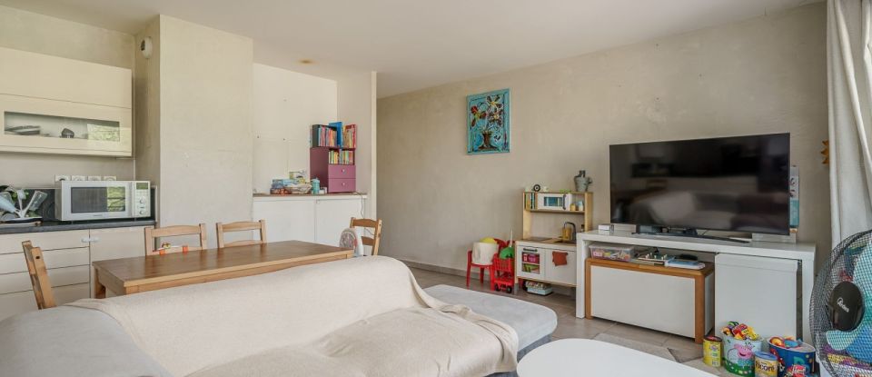 Apartment 4 rooms of 79 m² in La Ciotat (13600)