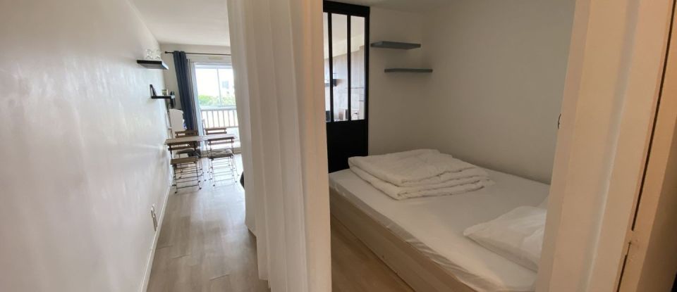 Apartment 1 room of 30 m² in La Rochelle (17000)