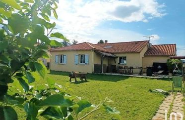 House 6 rooms of 135 m² in Tercé (86800)