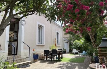 House 5 rooms of 100 m² in Tours (37000)