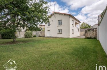 House 3 rooms of 90 m² in Surgères (17700)