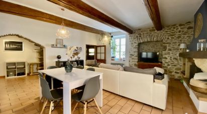 Maison 5 pièces de 150 m² à Laudun-l'Ardoise (30290)