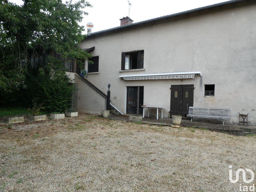 Maison 3 pièces de 74 m² à Saint-Amour-Bellevue (71570)
