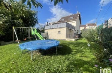 House 5 rooms of 111 m² in Mouroux (77120)