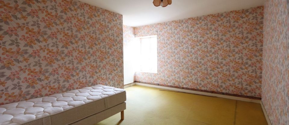 House 4 rooms of 95 m² in Prahecq (79230)