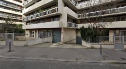 Parking of 10 m² in Paris (75018)