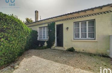 House 3 rooms of 60 m² in Angoulins (17690)