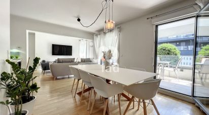 Apartment 5 rooms of 117 m² in Vélizy-Villacoublay (78140)