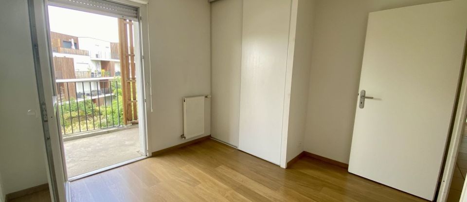 Appartement 4 pièces de 80 m² à Bordeaux (33300)