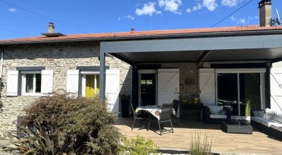 Maison 8 pièces de 228 m² à Saint-Chamond (42400)