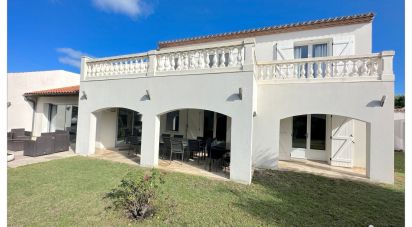 House 6 rooms of 208 m² in Gujan-Mestras (33470)