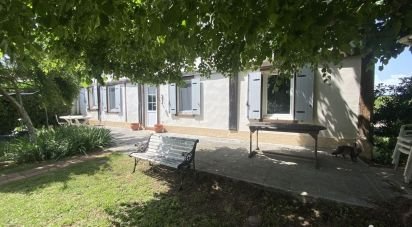 Maison 8 pièces de 160 m² à Villeneuve-de-Marsan (40190)