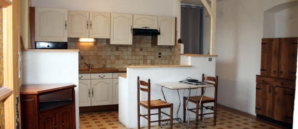 Apartment 4 rooms of 78 m² in Gréoux-les-Bains (04800)