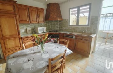 Traditional house 5 rooms of 83 m² in La Roche-sur-Yon (85000)